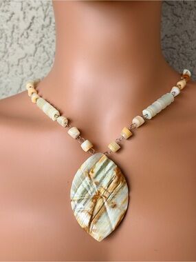 Handcrafted Mexican Banded Onyx Stone Pendant Necklace